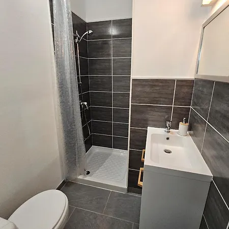 Cosy 2 Pers. Pres Des Plages Et Du Marais Poitevin, Avec Terrasse Couverte - Inclus - Fr-1-426-550 Holiday home Saint-Michel-en-l'Herm